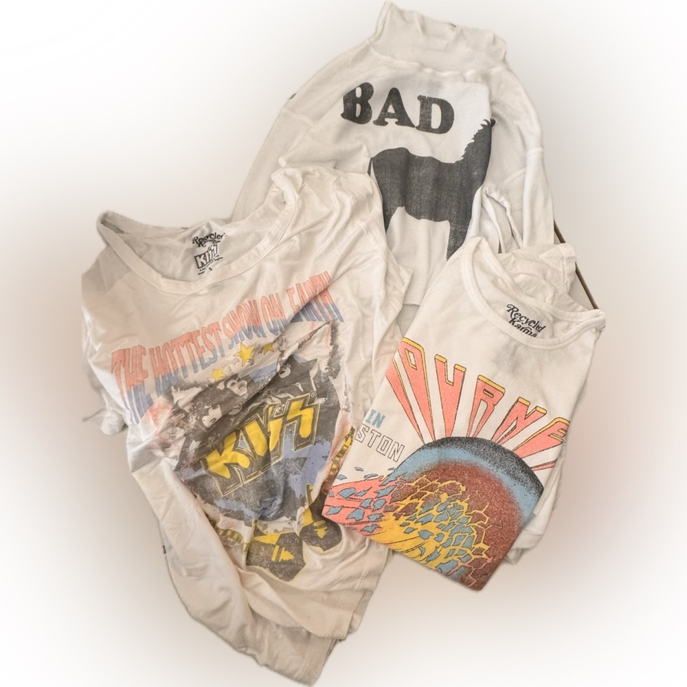 Graphic T-Shirts - White s-m bundle